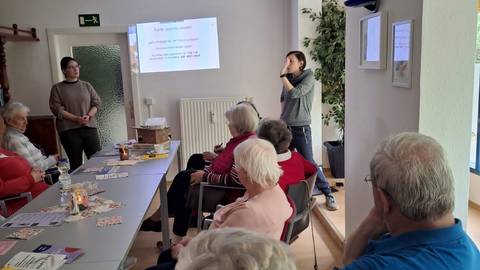 s_bargeldkartevortrag BGL Nachbarschaftshilfeverein - Aktuelles vom Nachbarschaftsprojekt - Bargeld oder Karte?